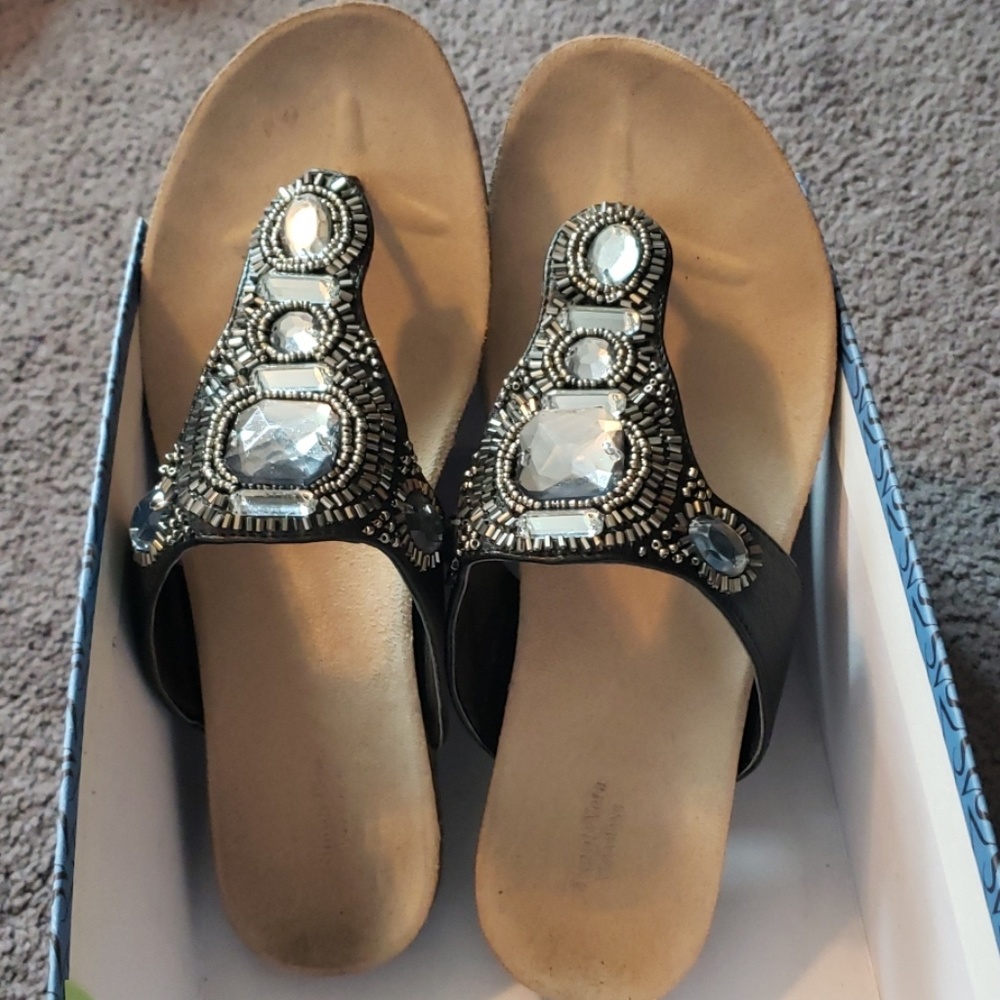Simply Vera Vera Wang Black Sandal 6.5